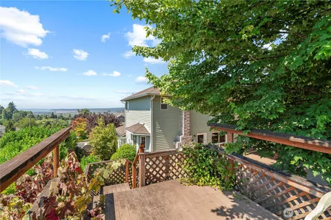 $695,000 | 5207 69th Drive Northeast, Marysville, WA 98270