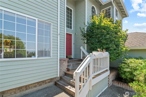 $695,000 | 5207 69th Drive Northeast, Marysville, WA 98270