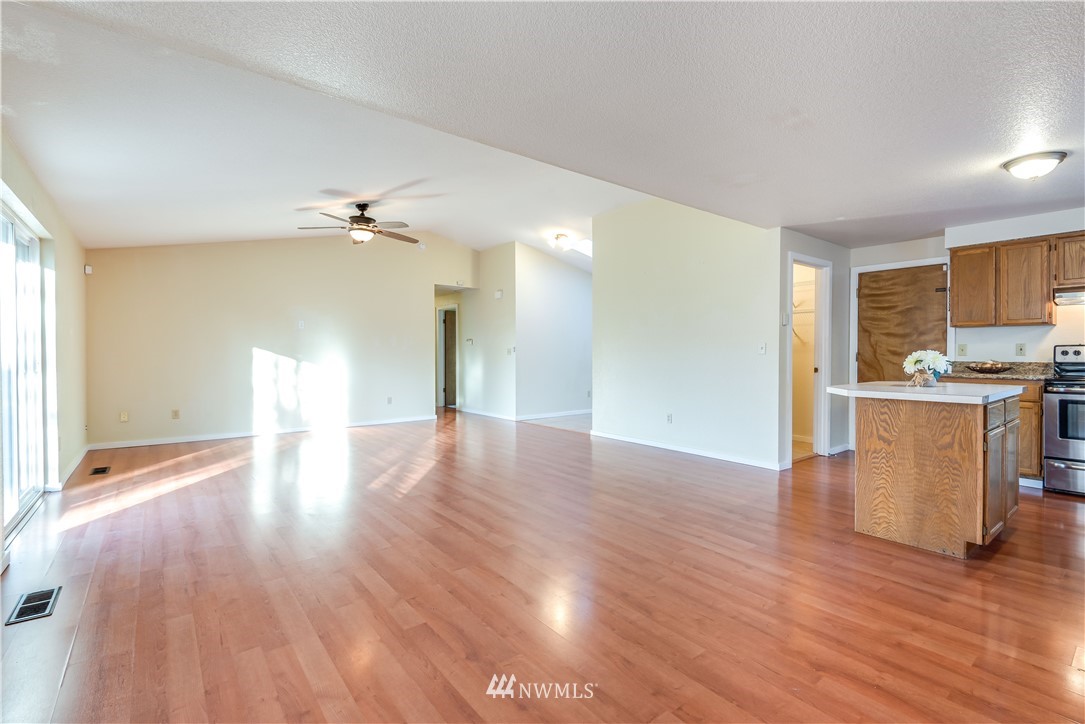 5907 Danials Loop Southeast Lacey, WA 98513 - Photo 13 of 26 Gallery Image 13