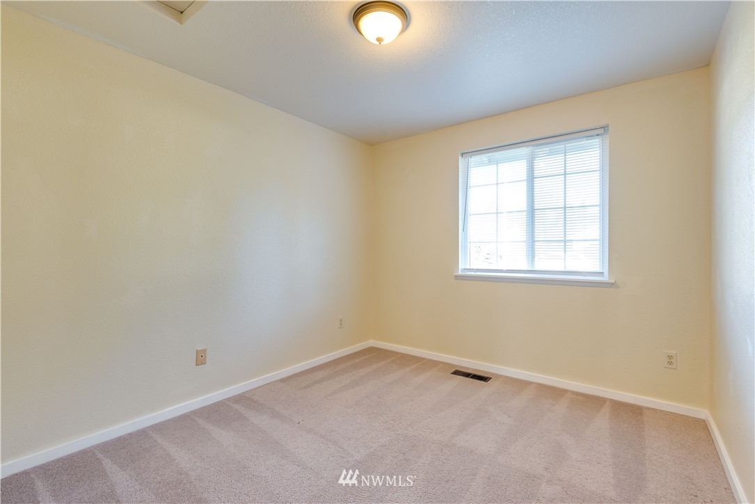 5907 Danials Loop Southeast Lacey, WA 98513 - Photo 17 of 26 Gallery Image 17
