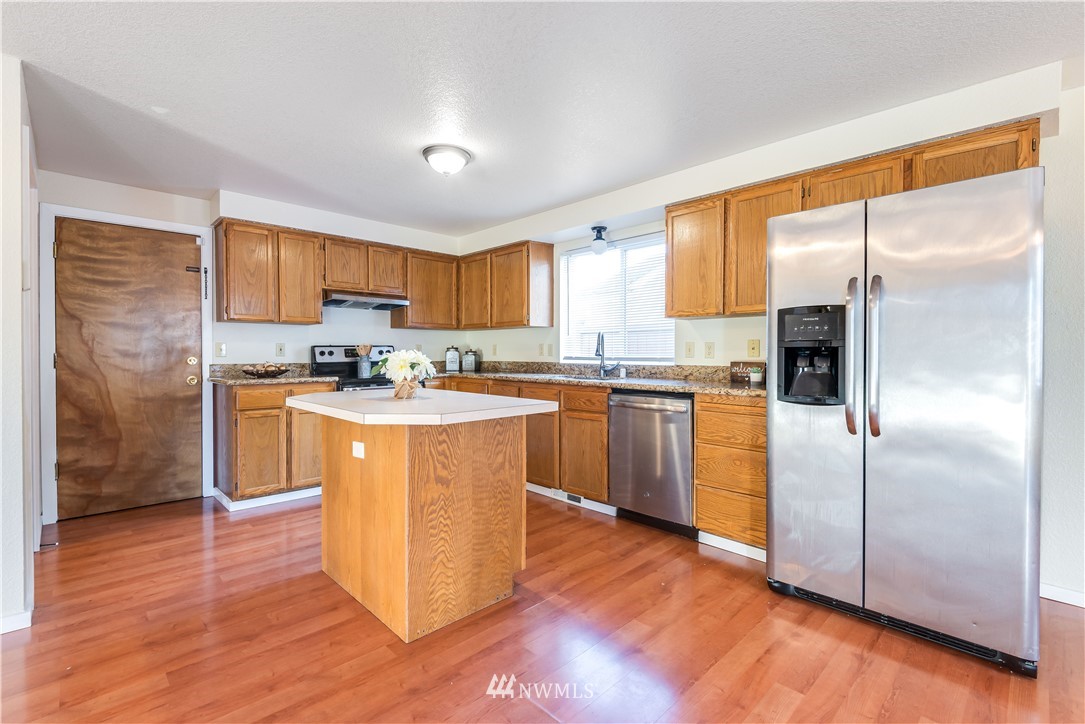 5907 Danials Loop Southeast Lacey, WA 98513 - Photo 9 of 26 Gallery Image 9