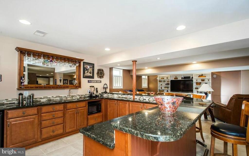 9818 Kraft Hill Road Perry Hall, MD 21128 - Photo 22 of 30 Kitchen