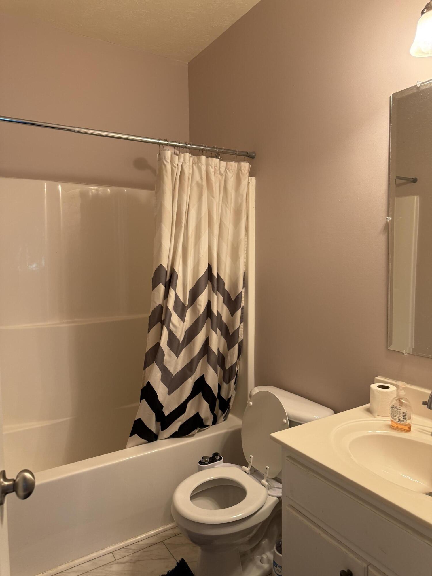 354 King Street Thomson, GA 30824 - Photo 15 of 17 Hallway bathroom