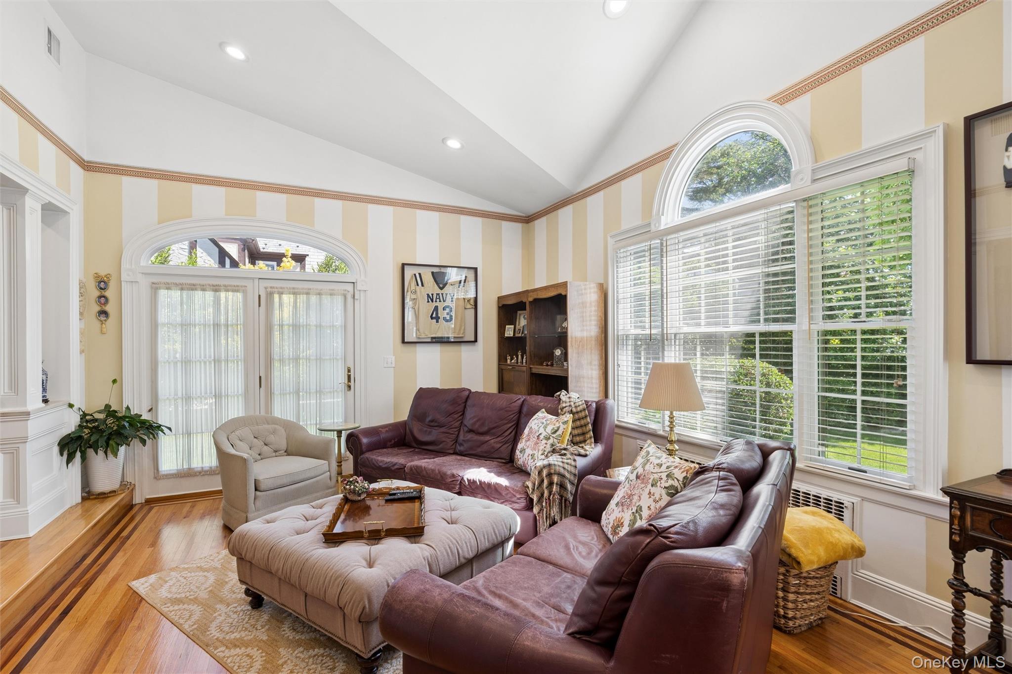 153 Roxbury Road Garden City, NY 11530 - Photo 11 of 42