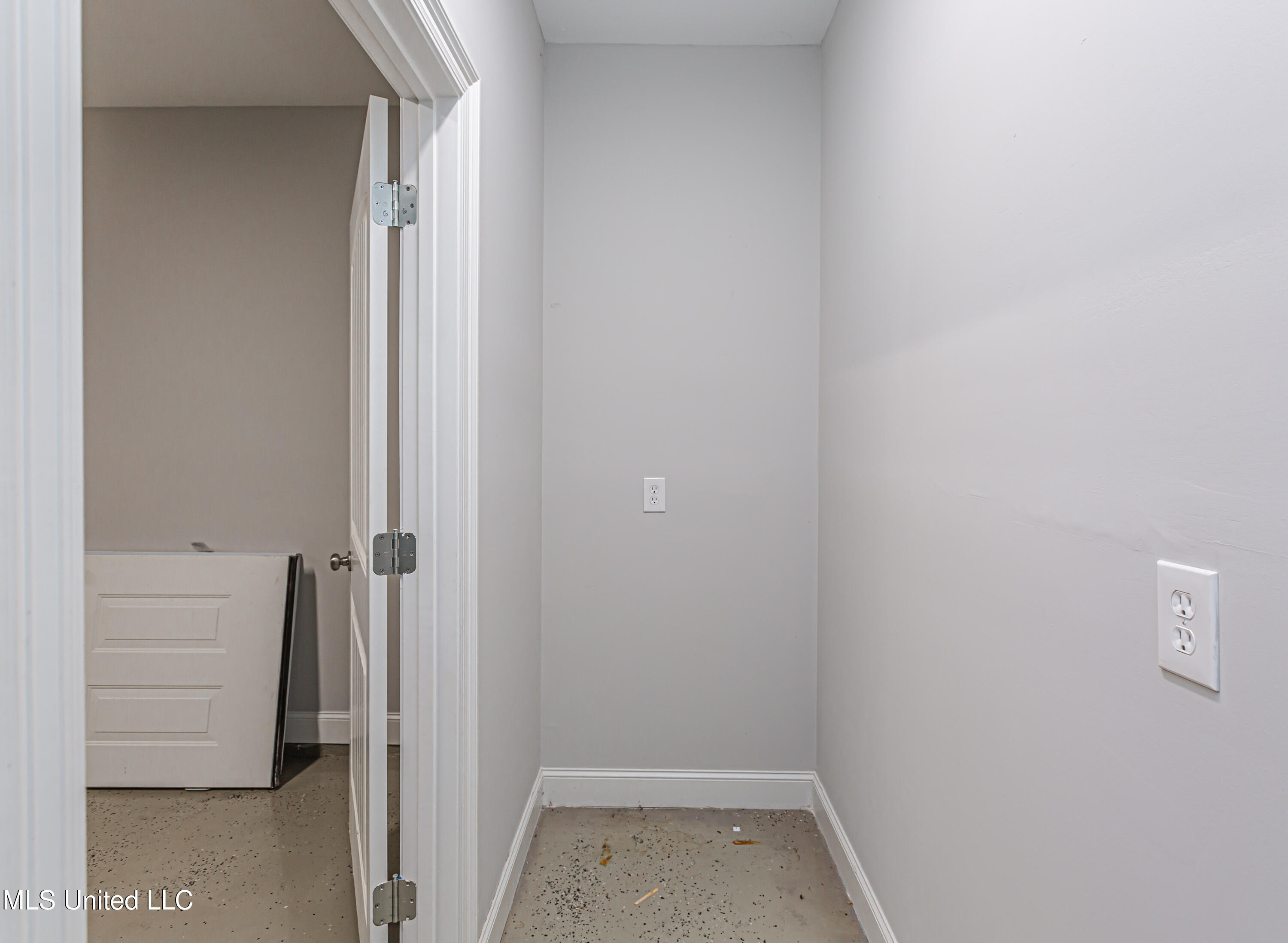 49 Waterstone Way Clinton, MS 39056 - Photo 31 of 43 V63A6408