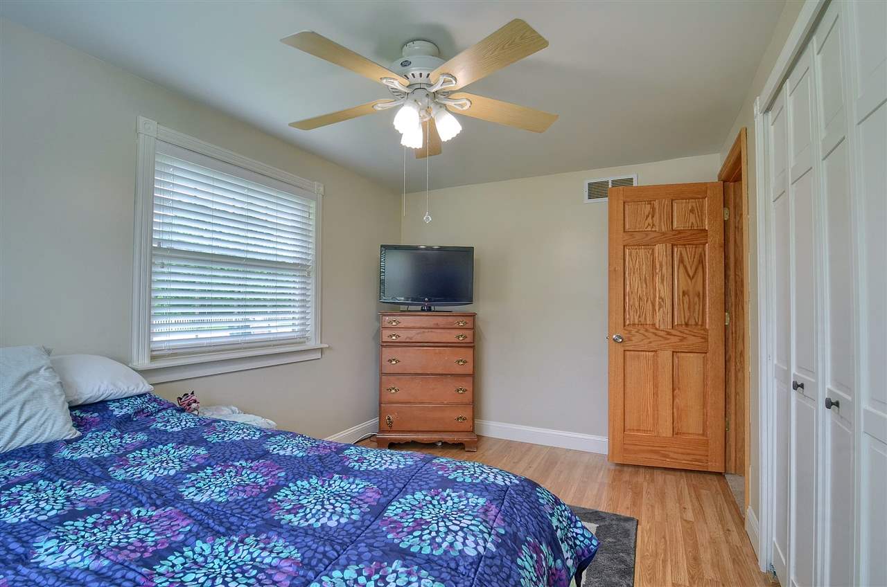 3858 Westlyn Road Lake Orion, MI 48359 - Photo 19 of 30 3rd Bedroom