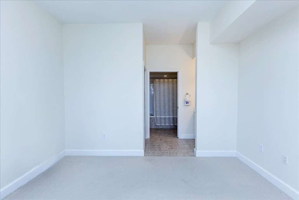 36 Village Road, Unit 302 Middleton, MA 01949 - Photo 23 of 42