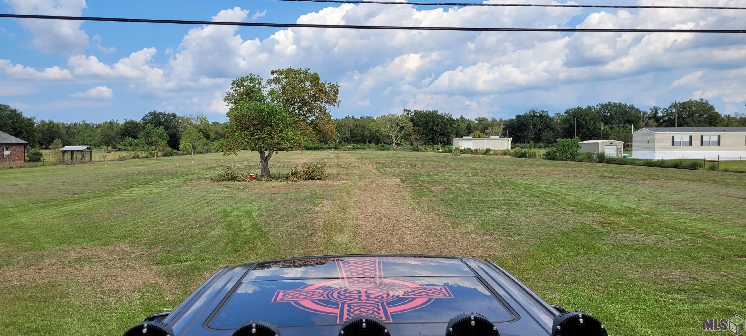 807 South Waterplant Road Thibodaux, LA 70301 - Photo 3 of 8