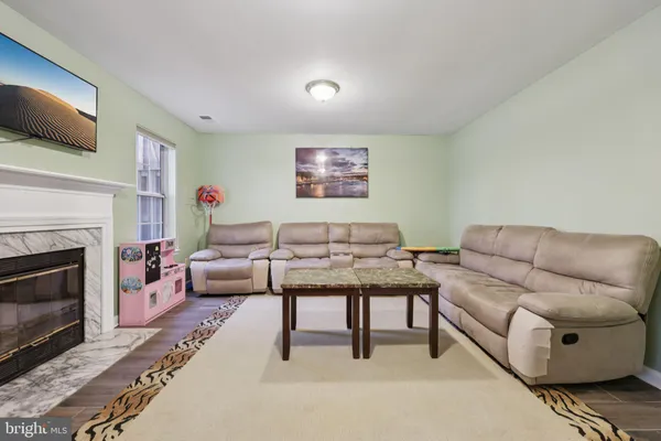 $640,000 | 8309 Linden Oaks Court, Lorton, VA 22079