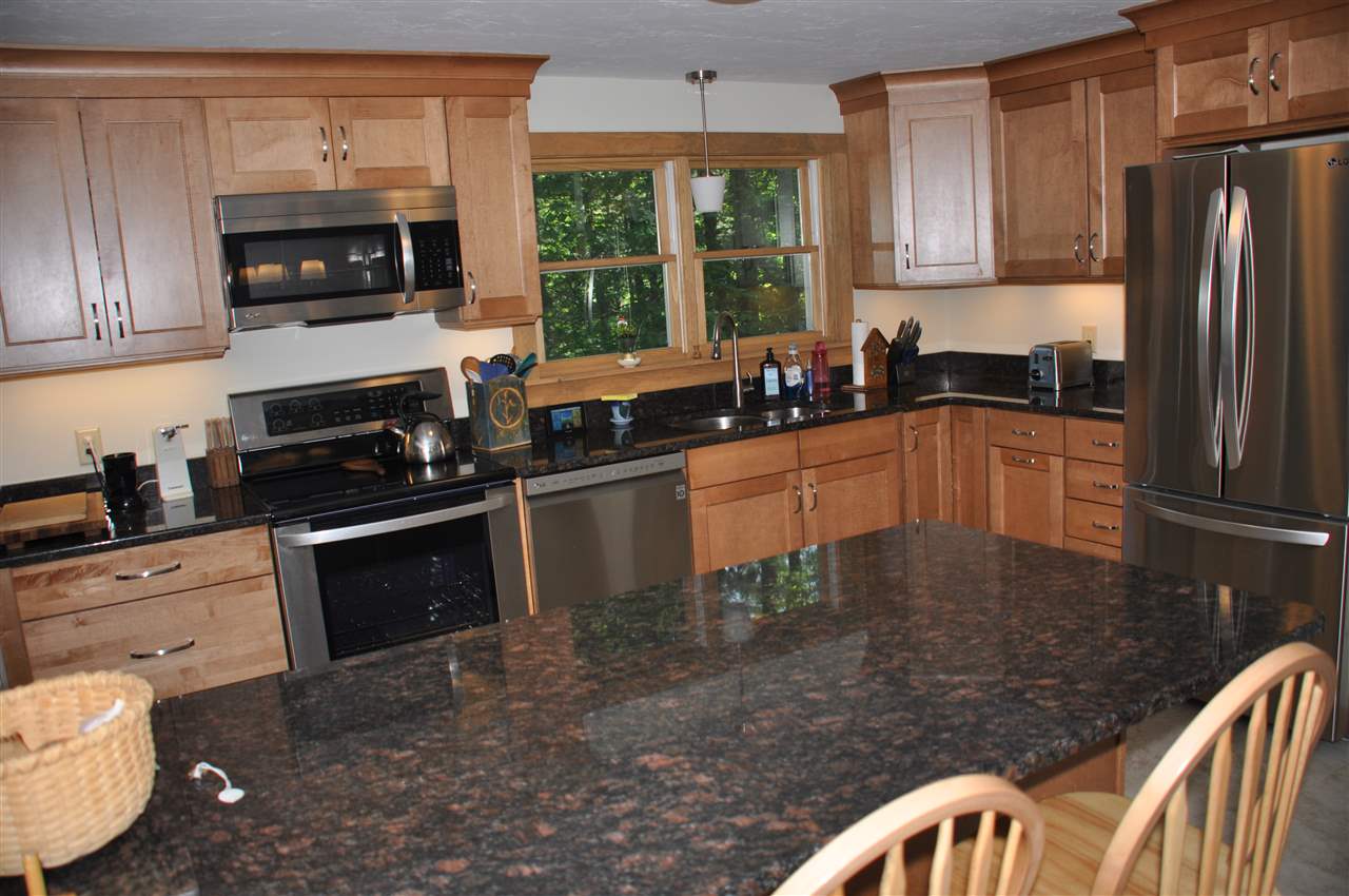136 Rollins Road Hopkinton, NH 03229 - Photo 5 of 23
