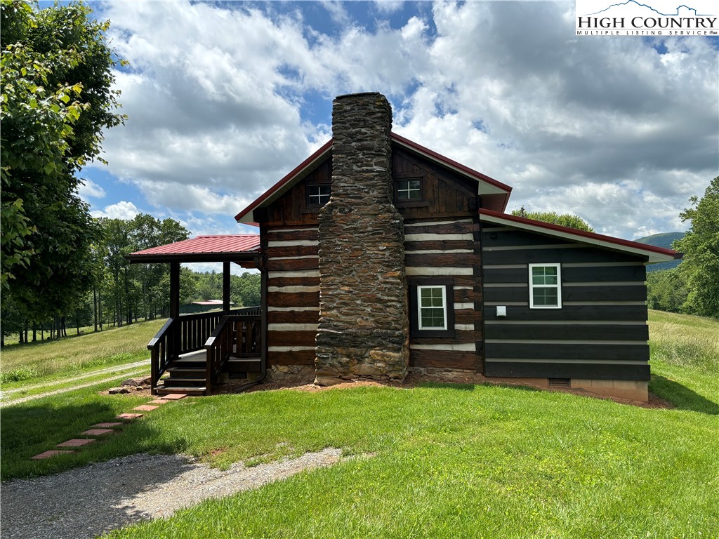 4611 Summit Road Purlear, NC 28665 - Photo 20 of 49 Gallery Image 20