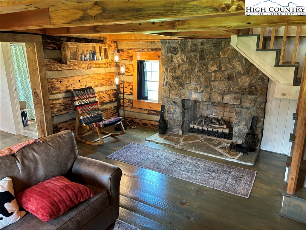 4611 Summit Road Purlear, NC 28665 - Photo 23 of 49 Gallery Image 23