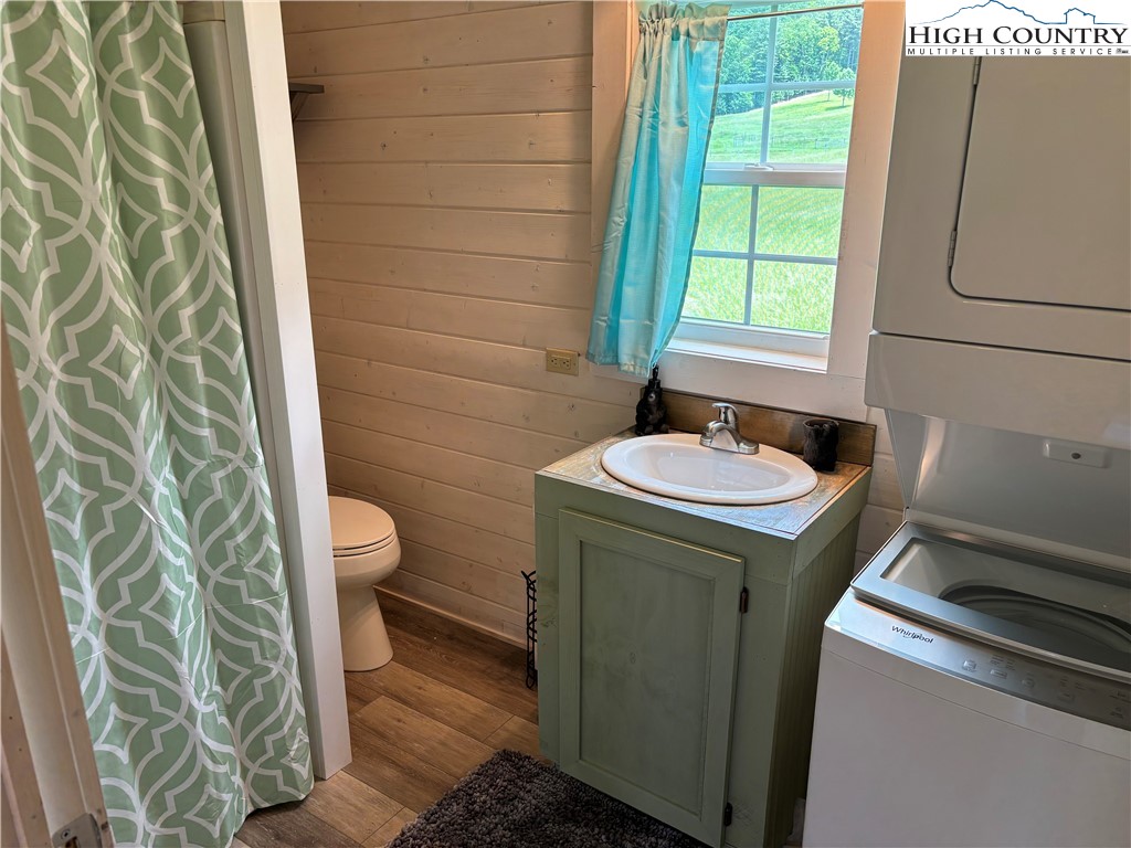 4611 Summit Road Purlear, NC 28665 - Photo 27 of 49 Gallery Image 27