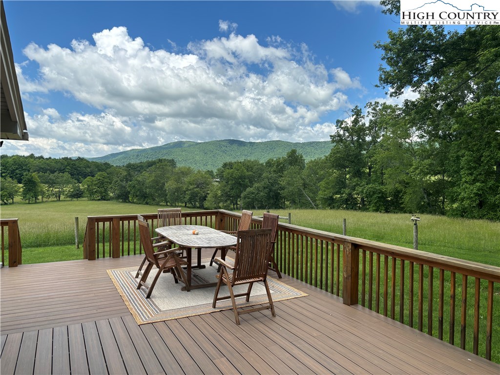 4611 Summit Road Purlear, NC 28665 - Photo 4 of 49 Gallery Image 4