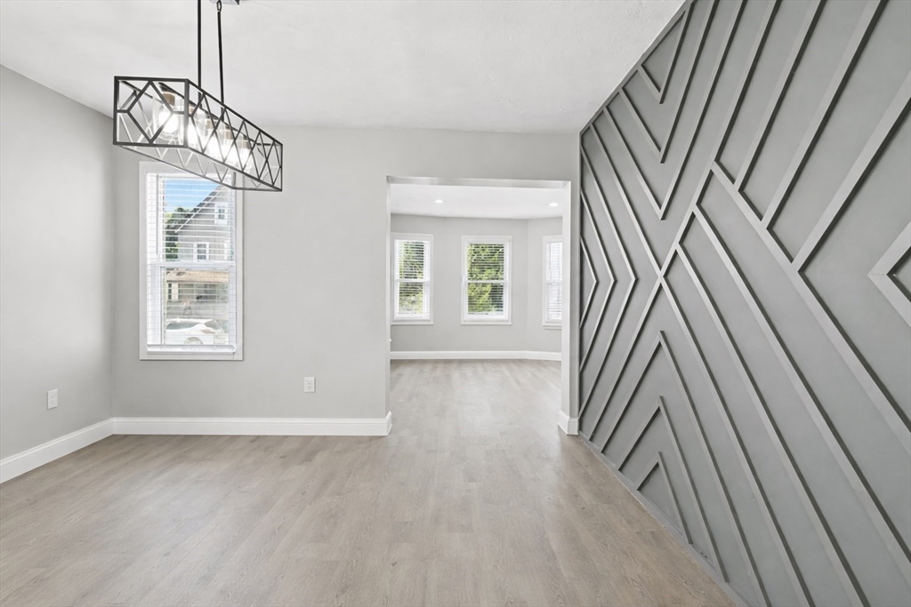 25 Dawes Street Springfield, MA 01109 - Photo 4 of 10