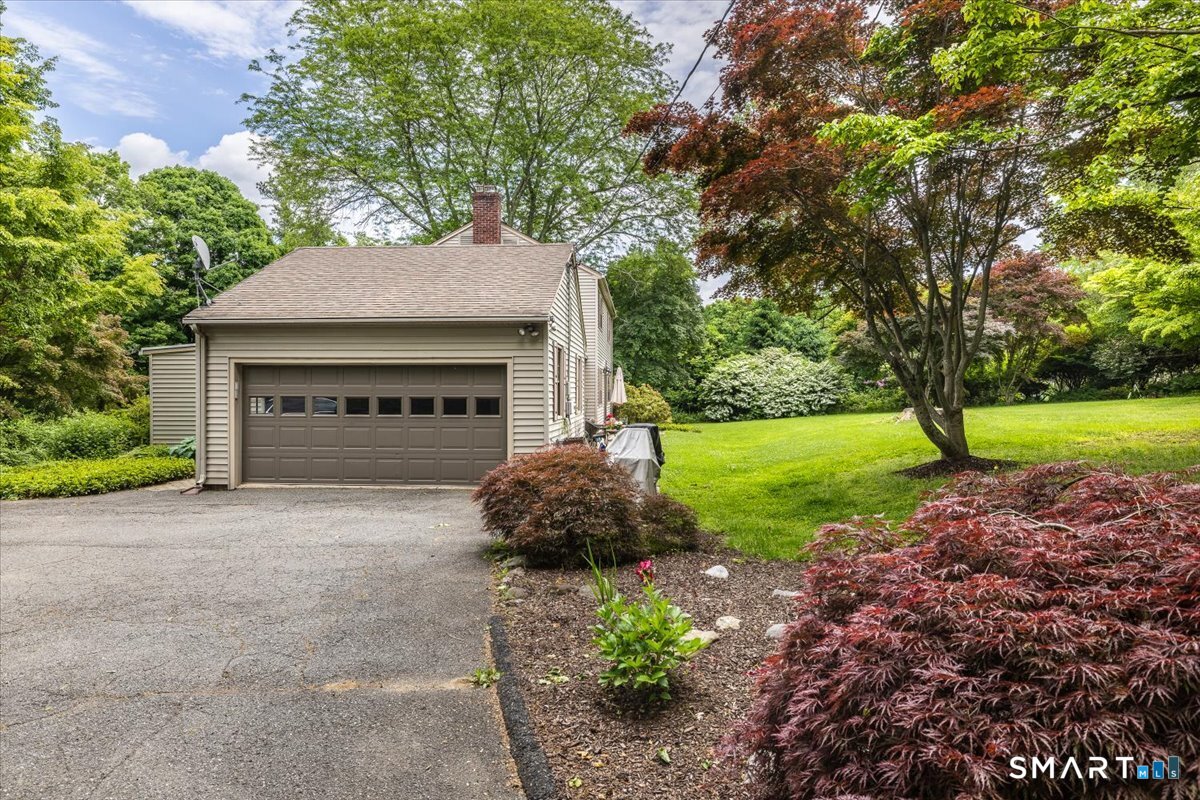 5 Mt Pleasant Road Newtown, CT 06470 - Photo 38 of 40