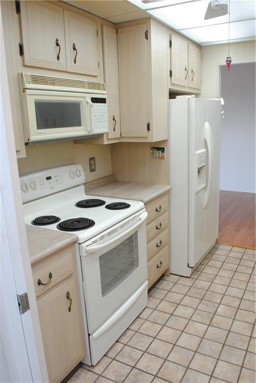 5600 Munhall Road, Unit 907 Pittsburgh, PA 15217 - Photo 11 of 25 Gallery Image 11