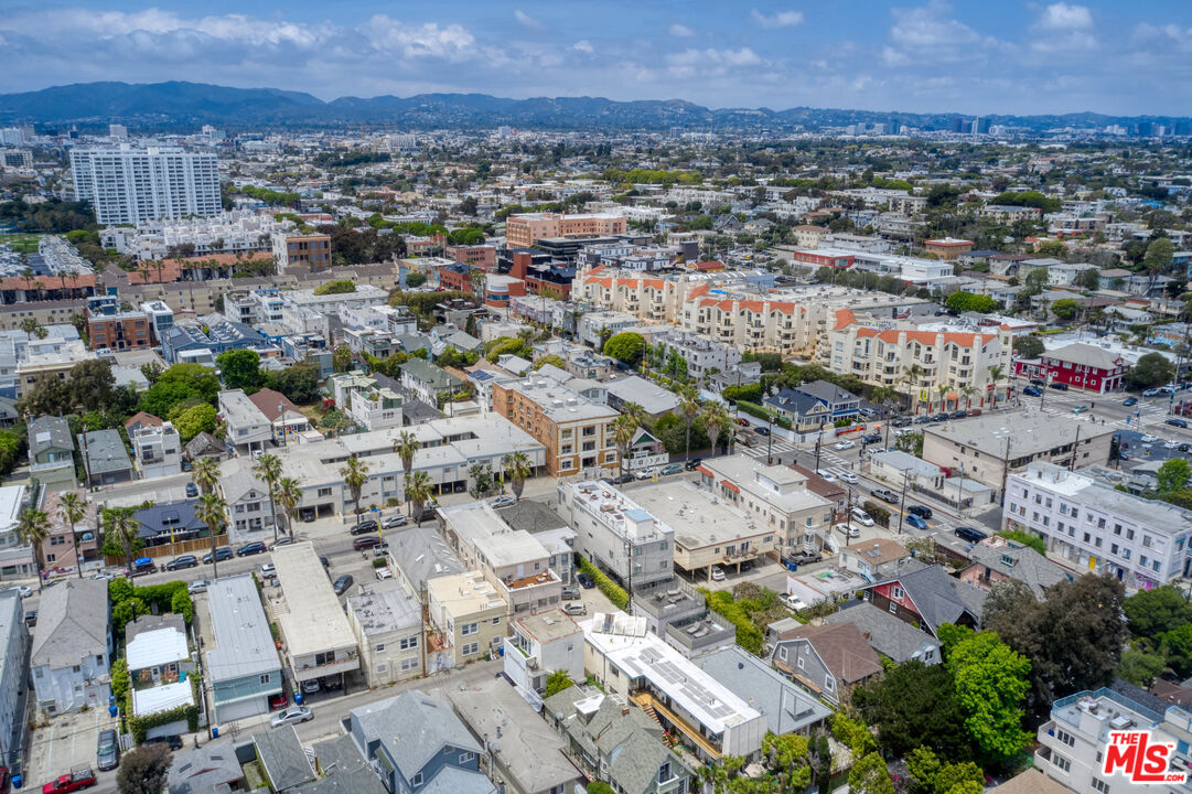 44 Rose Avenue Venice, CA 90291 - Photo 13 of 33 an aerial view of a city
