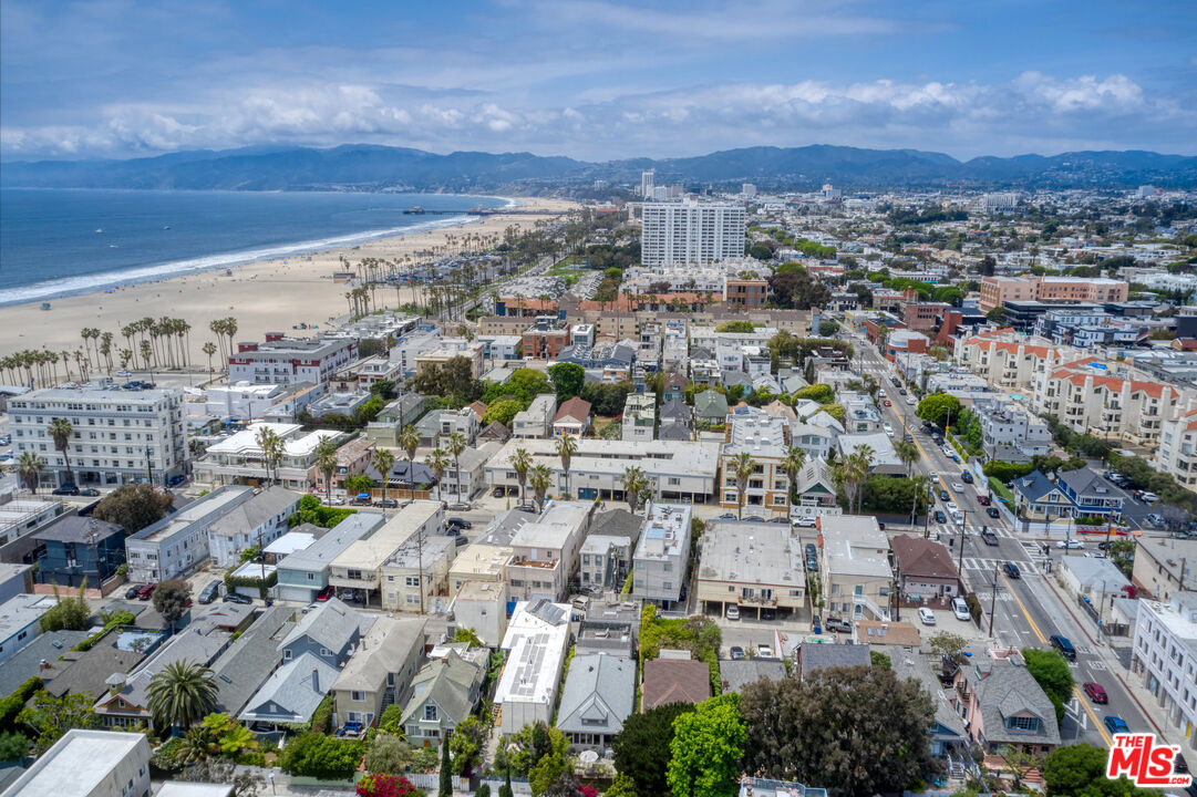 44 Rose Avenue Venice, CA 90291 - Photo 14 of 33 an aerial view of a city