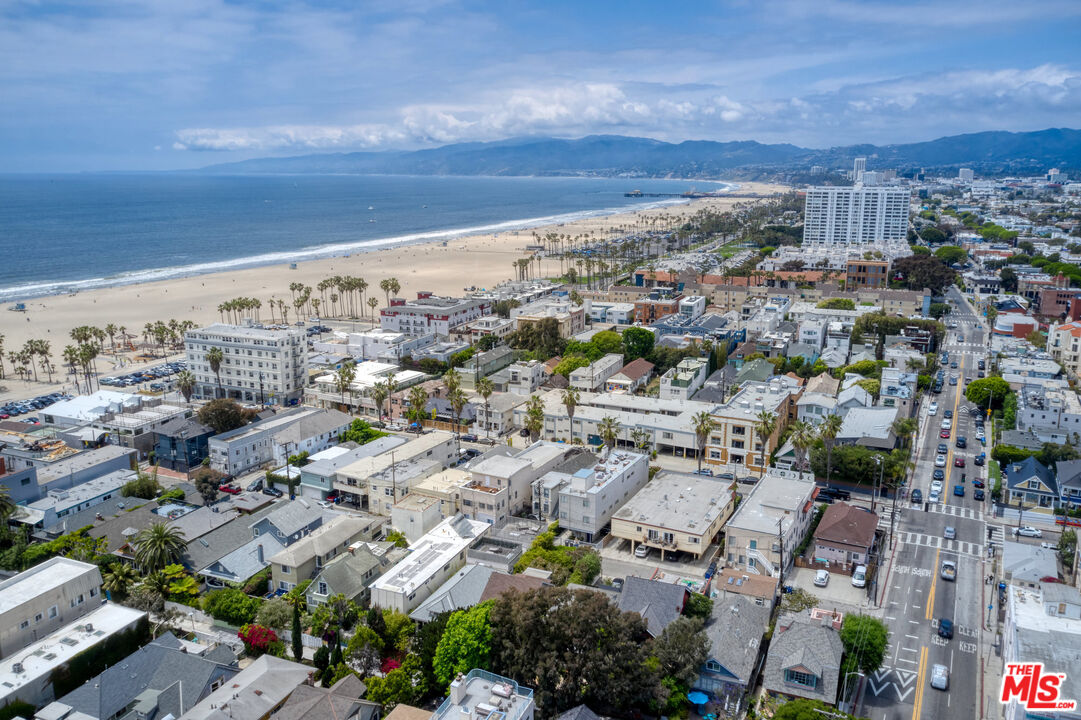 44 Rose Avenue Venice, CA 90291 - Photo 15 of 33 an aerial view of a city
