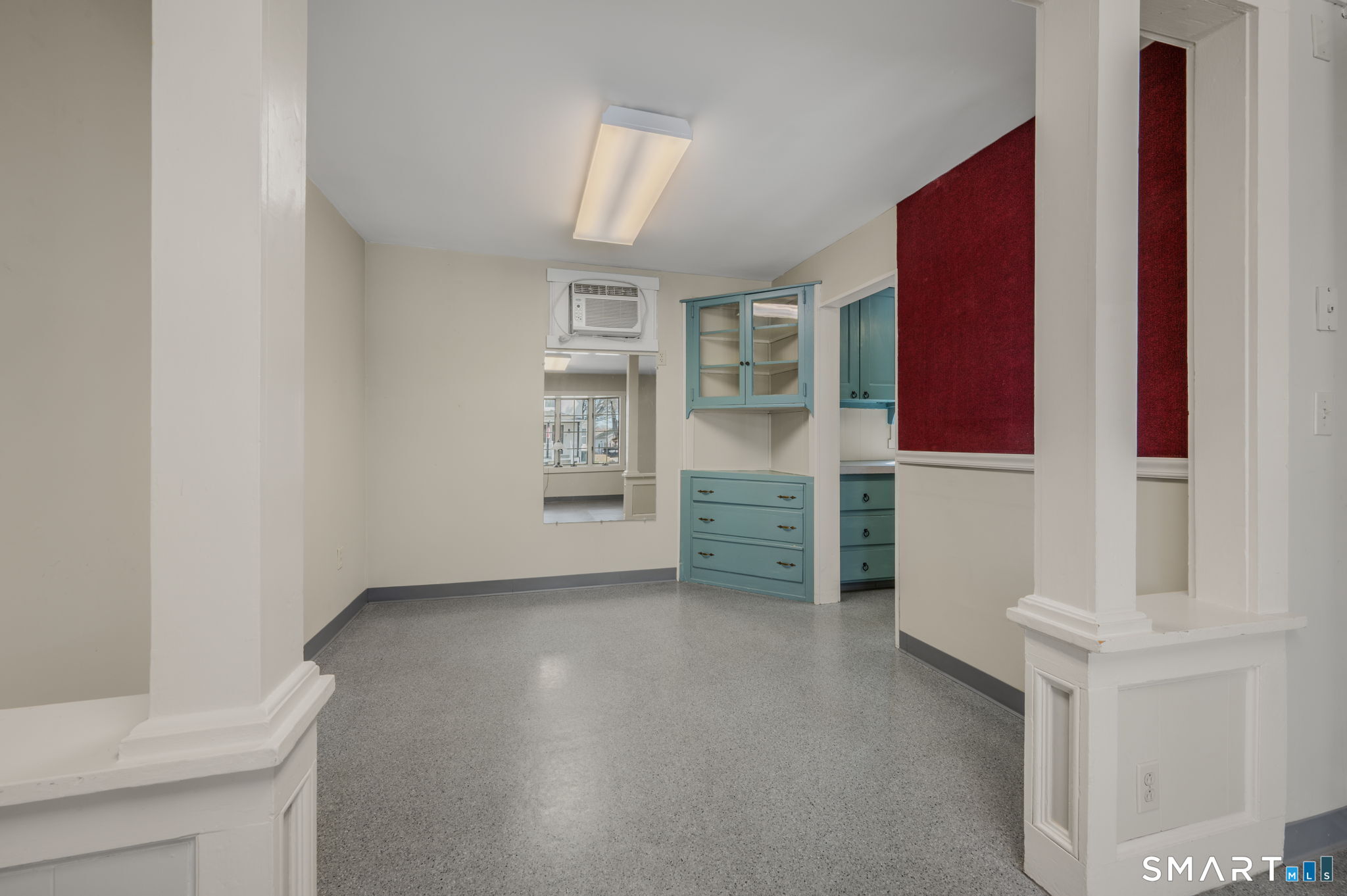 6 Hatch Street Stonington, CT 06355 - Photo 8 of 26 an empty room with windows