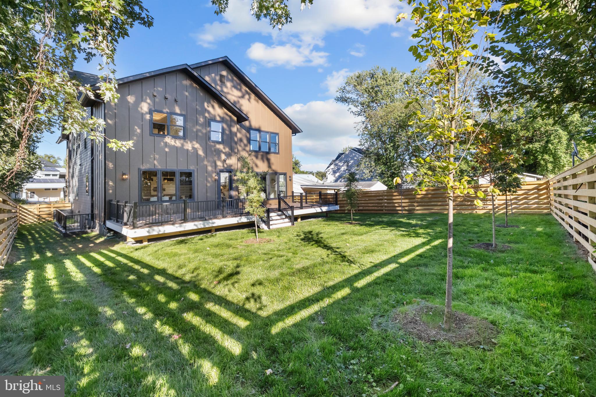 1852 Griffith Road Falls Church, VA 22043 - Photo 109 of 110 a backyard of a house with lots of green space
