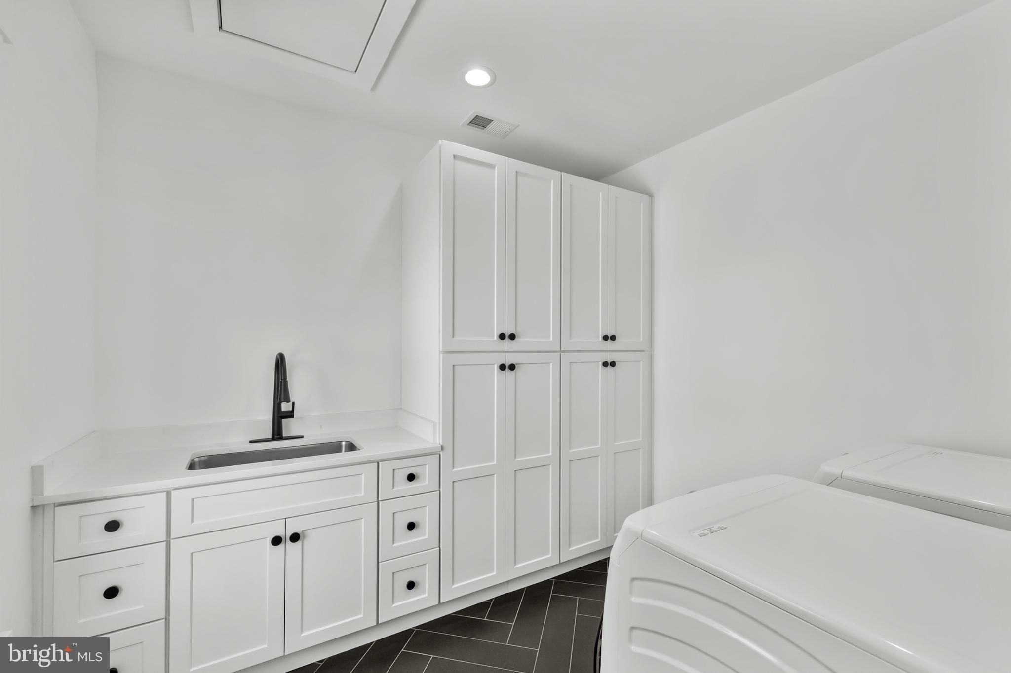 1852 Griffith Road Falls Church, VA 22043 - Photo 84 of 110 Upper level laundry