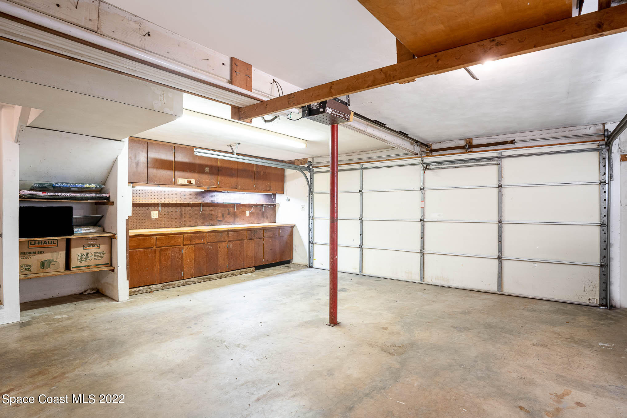 2676 Lemon Street Northeast Palm Bay, FL 32905 - Photo 26 of 35 a view of a garage