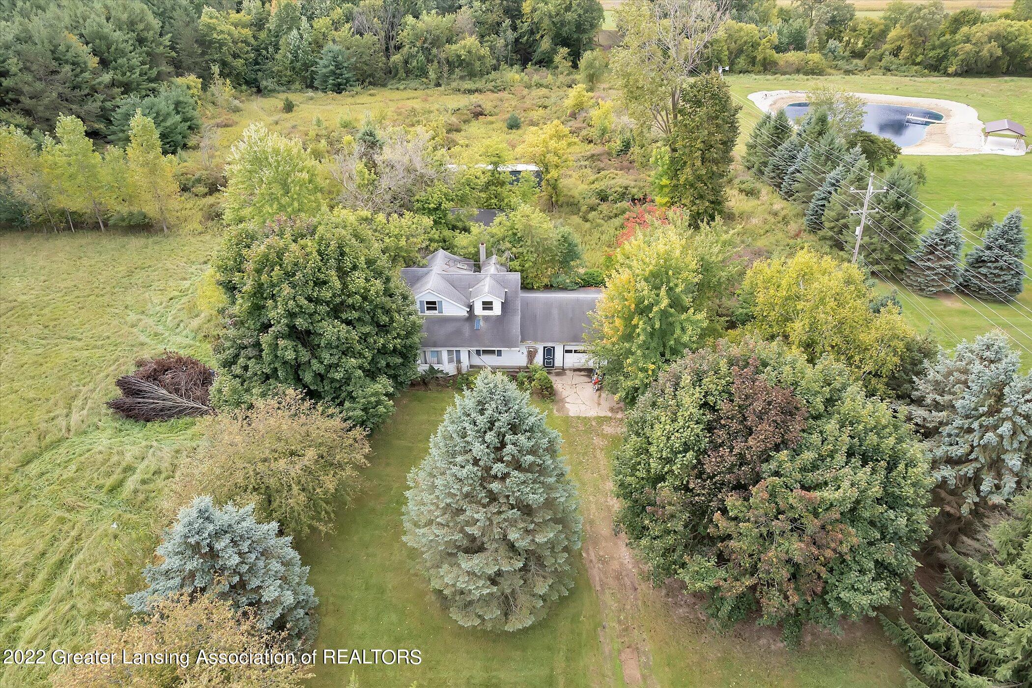 2025 Yallup Road St. Johns, MI 48879 - Photo 38 of 43 22-2025-Yallup-Rd-WindowStill-Real-Estat
