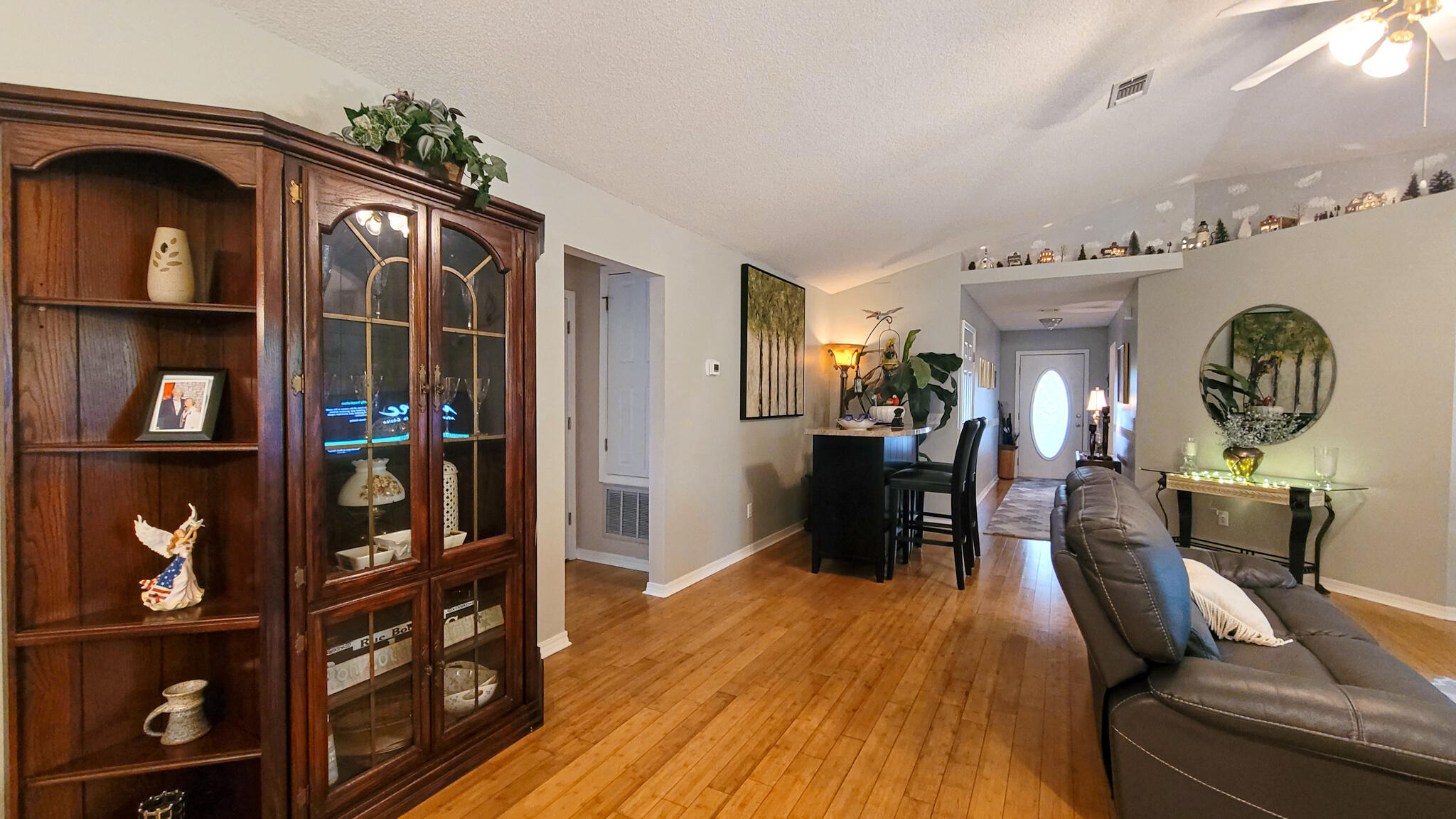 765 Randall Roberts Road Fort Walton Beach, FL 32547 - Photo 6 of 25 Living Area