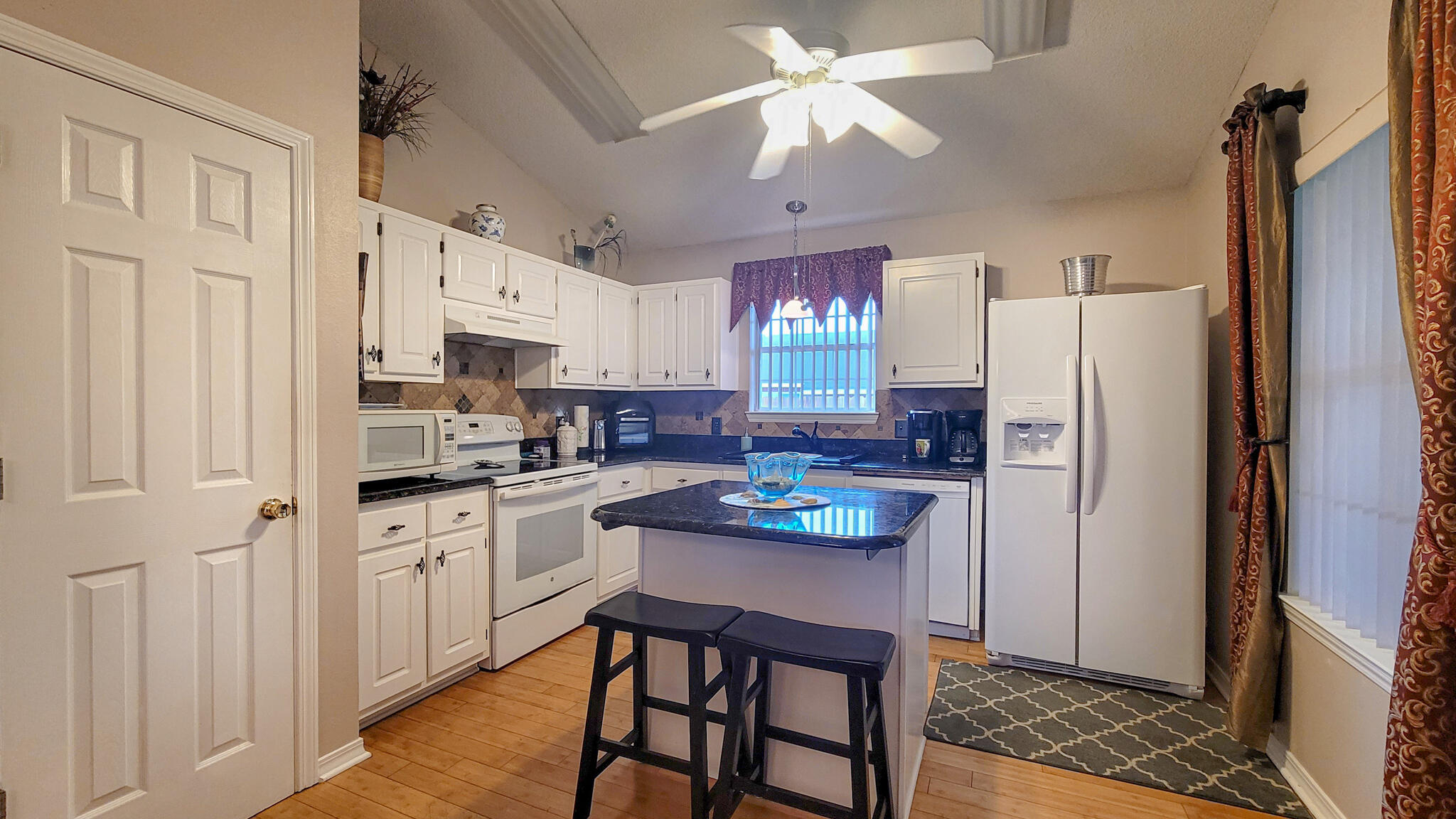 765 Randall Roberts Road Fort Walton Beach, FL 32547 - Photo 9 of 25 Kitchen