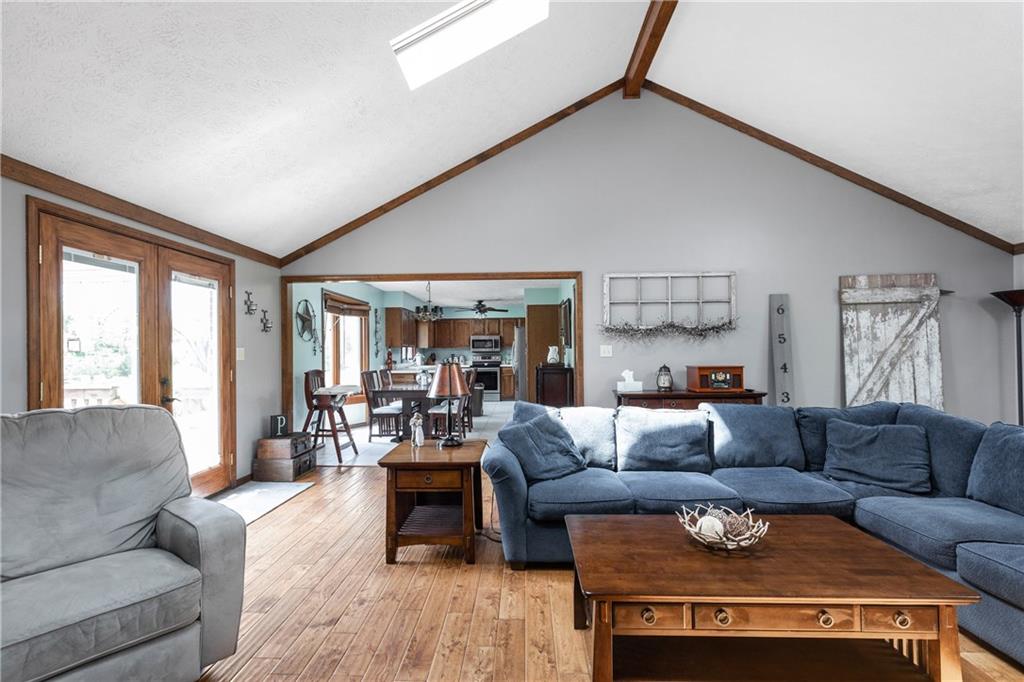 461 West Thompson Road Indianapolis, IN 46217 - Photo 3 of 20 Gallery Image 3