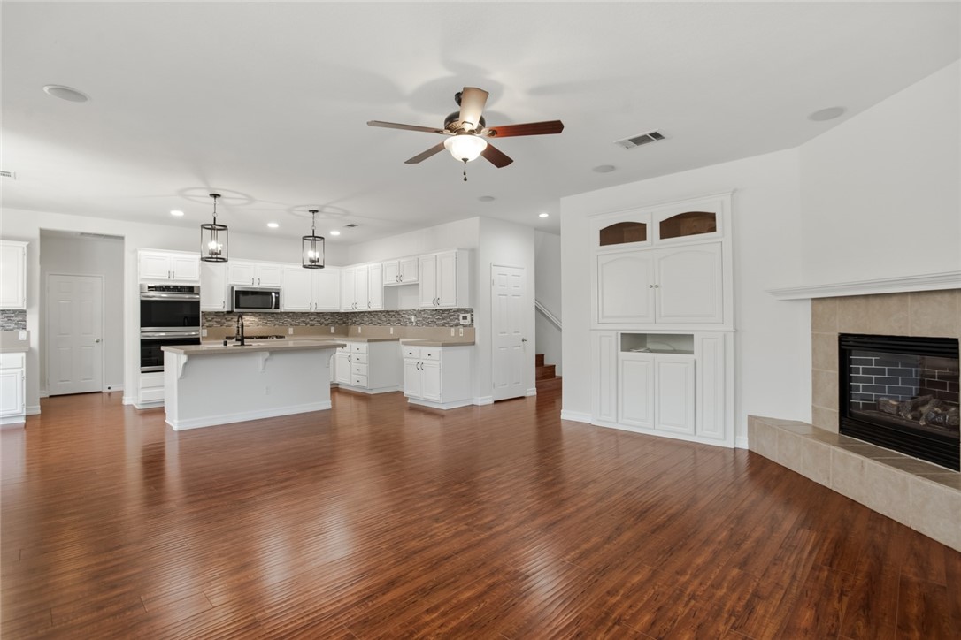 1605 Rivendel Drive Corona, CA 92883 - Photo 6 of 31