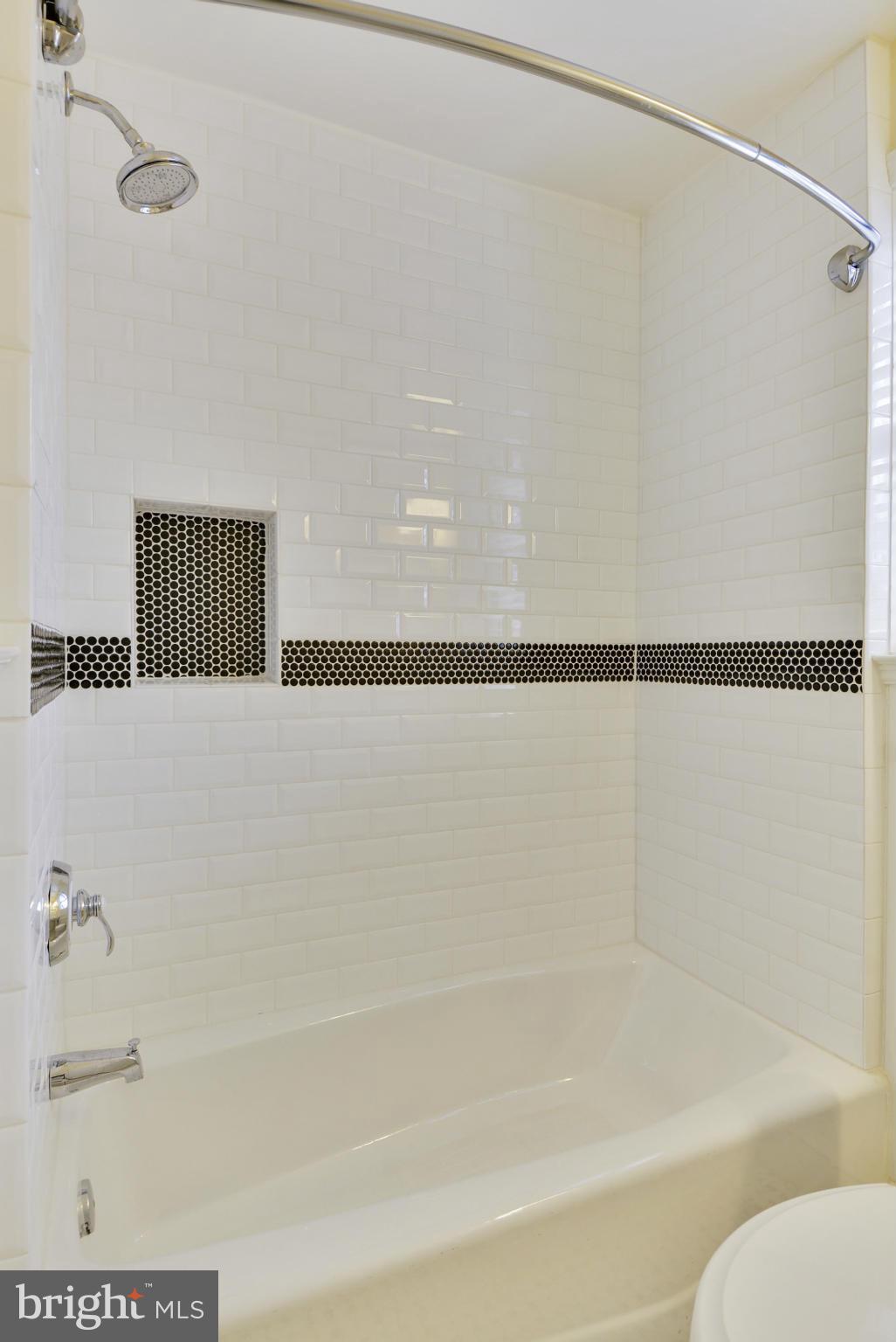8217 Cedar Street Silver Spring, MD 20910 - Photo 14 of 28 Bath