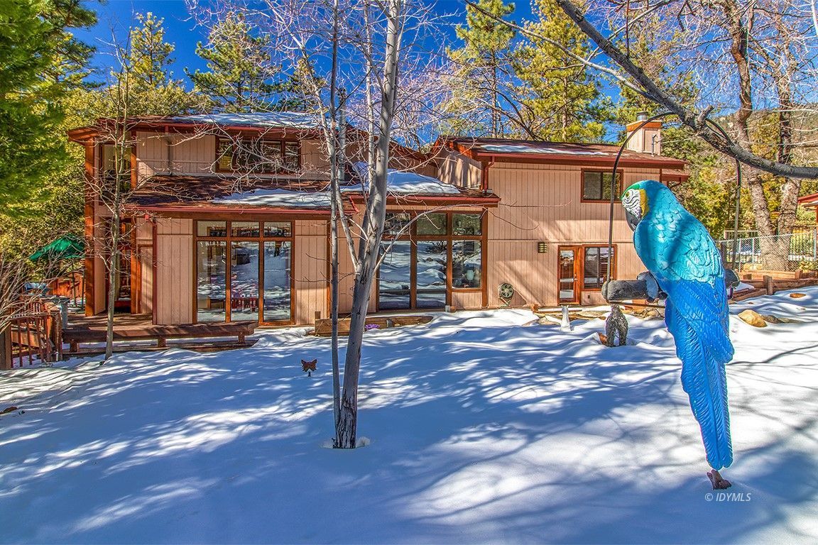 25440 Seneca Road Idyllwild, CA 92549 - Photo 61 of 68 a front view of a house