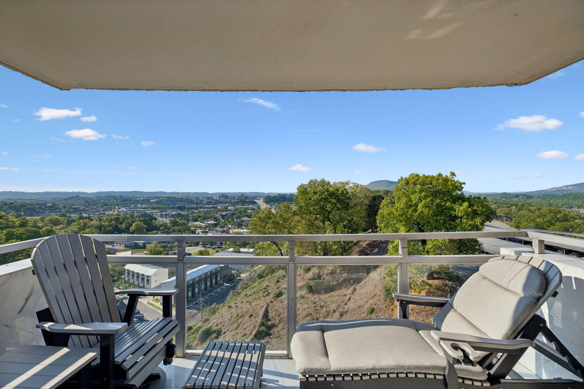 1131 Stringers Ridge Road, Unit 5D Chattanooga, TN 37405 - Photo 41 of 62 Balcony