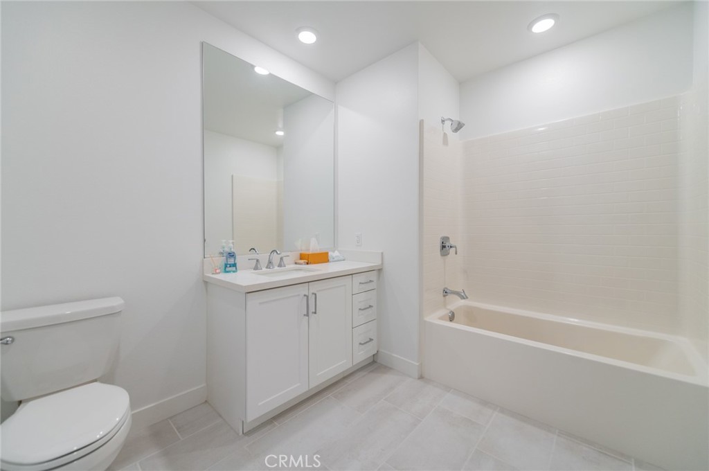 2708 Rivington Irvine, CA 92612 - Photo 15 of 27