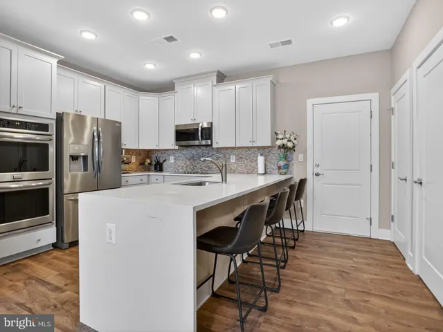 $625,000 | 55 Silverway Drive, Unit 48, Herndon, VA 20170