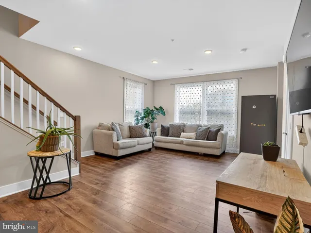 $625,000 | 55 Silverway Drive, Unit 48, Herndon, VA 20170