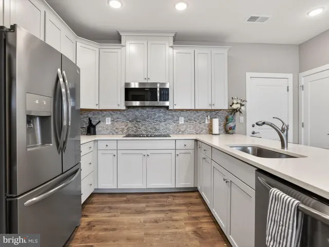 $625,000 | 55 Silverway Drive, Unit 48, Herndon, VA 20170