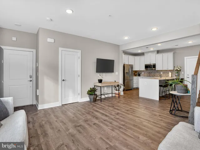 $625,000 | 55 Silverway Drive, Unit 48, Herndon, VA 20170