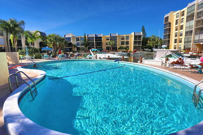 3 Royal Palm Way, Unit 306 Boca Raton, FL 33432 - Photo 39 of 43 One of the Community Pools