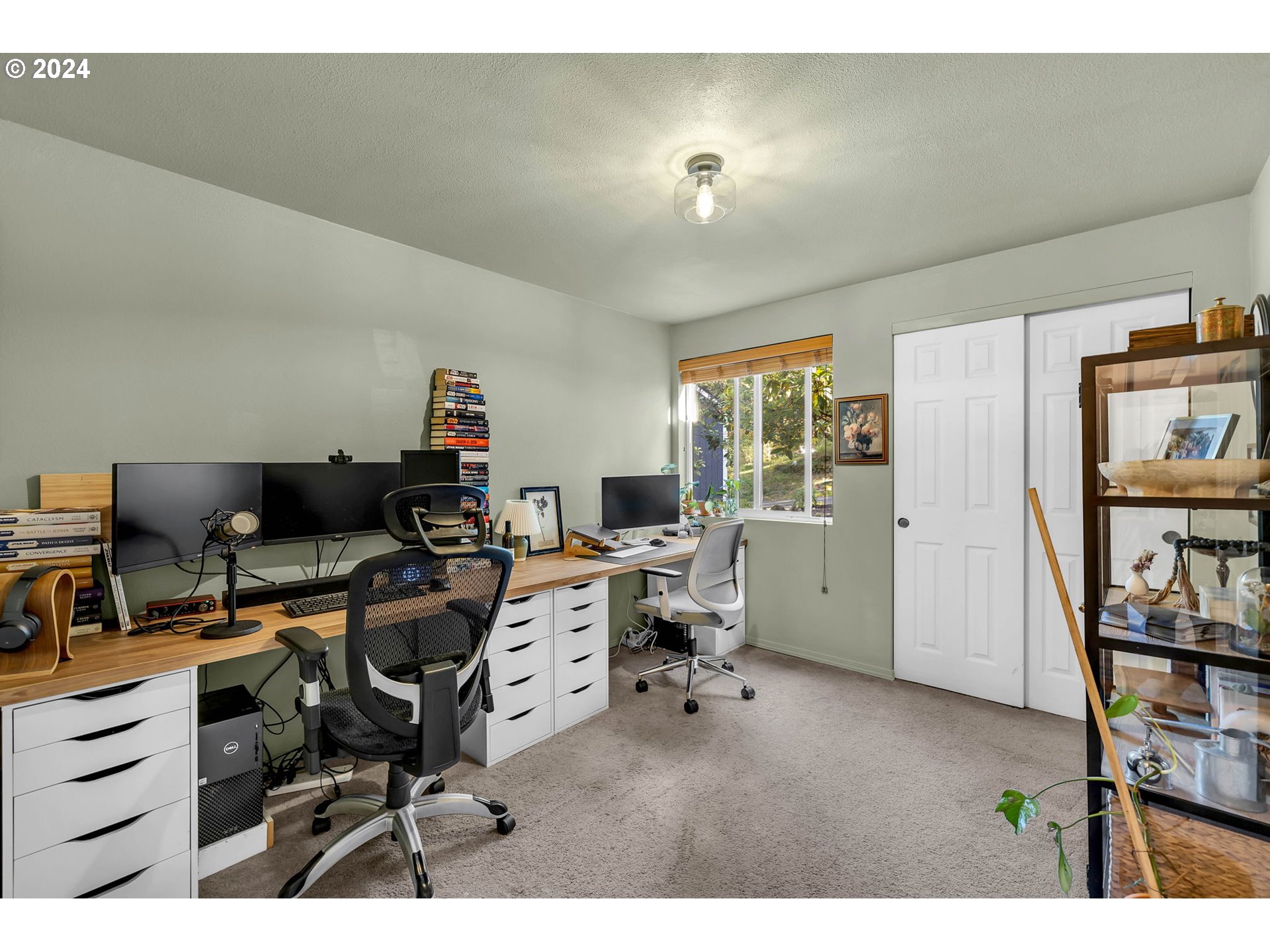 5822 Southwest Multnomah Boulevard Portland, OR 97219 - Photo 25 of 37 Bedroom