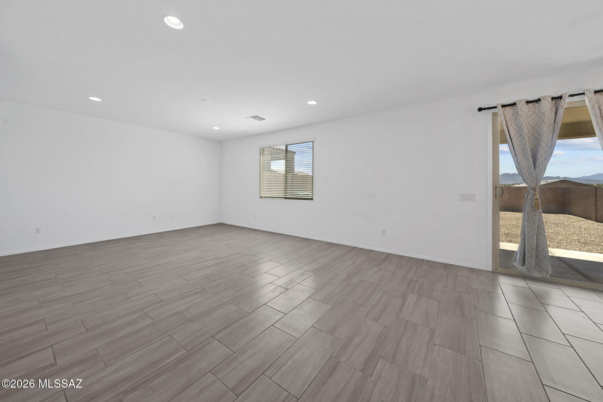 14020 East Golden Oaks Road Vail, AZ 85641 - Photo 16 of 42