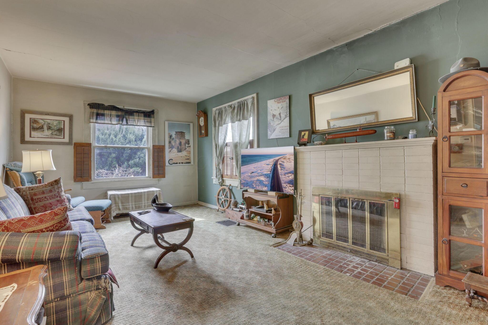 Living Room w/Fire place