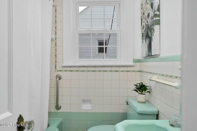 $220,000 | 701 East Nash Street, Spring Hope, NC 27882