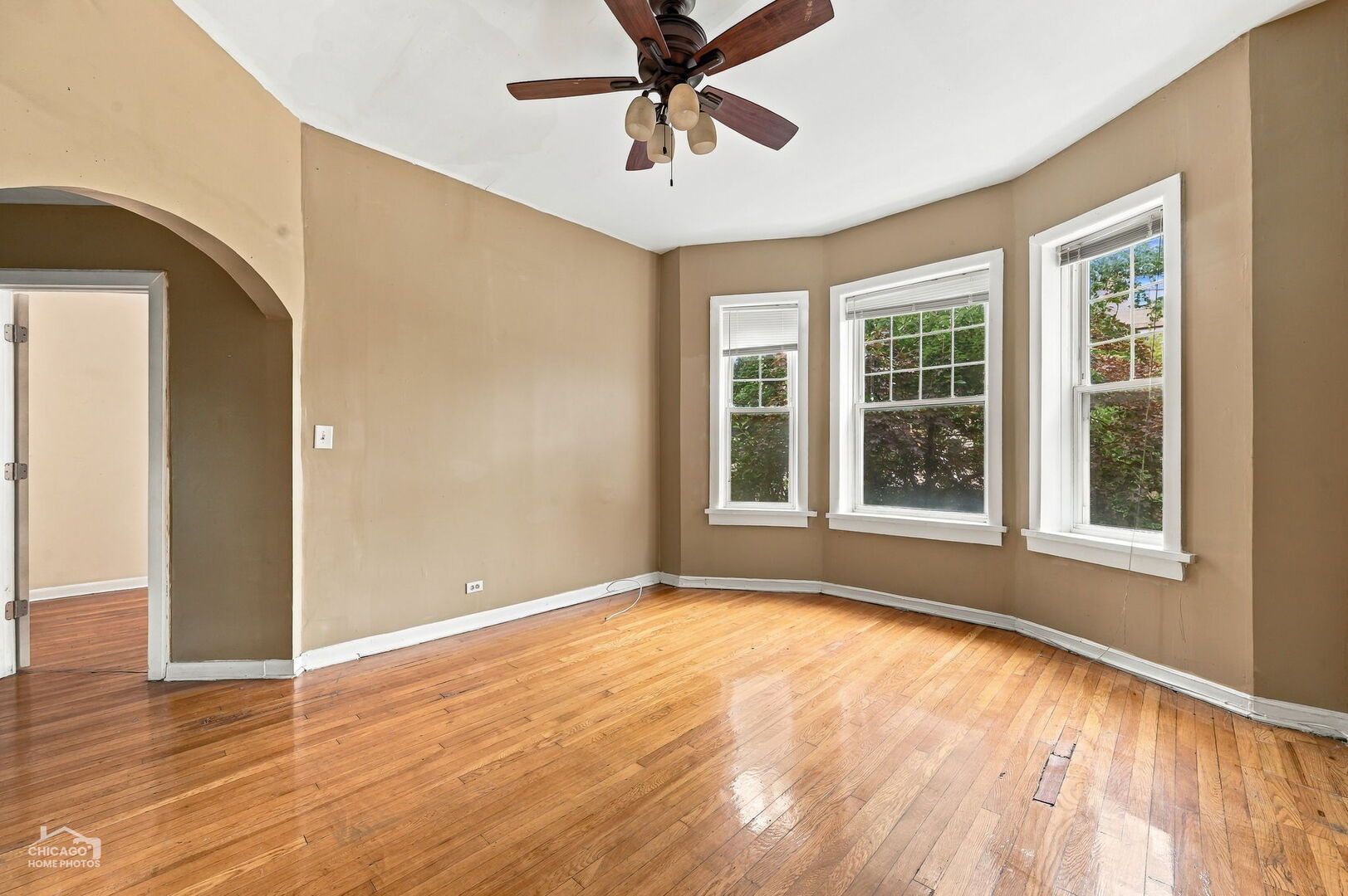 4540 North Sheridan Road, Unit 2 Chicago, IL 60640 - Photo 4 of 22 Gallery Image 4