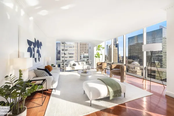 $1,775,000 | 641 5th Avenue, Unit 34D2 | Midtown East