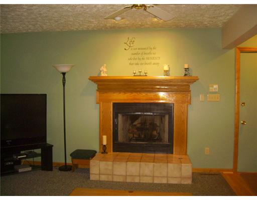 112 October Drive Butler, PA 16002 - Photo 4 of 17 Living Room.