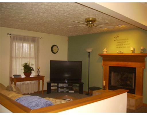 112 October Drive Butler, PA 16002 - Photo 5 of 17 Living Room.